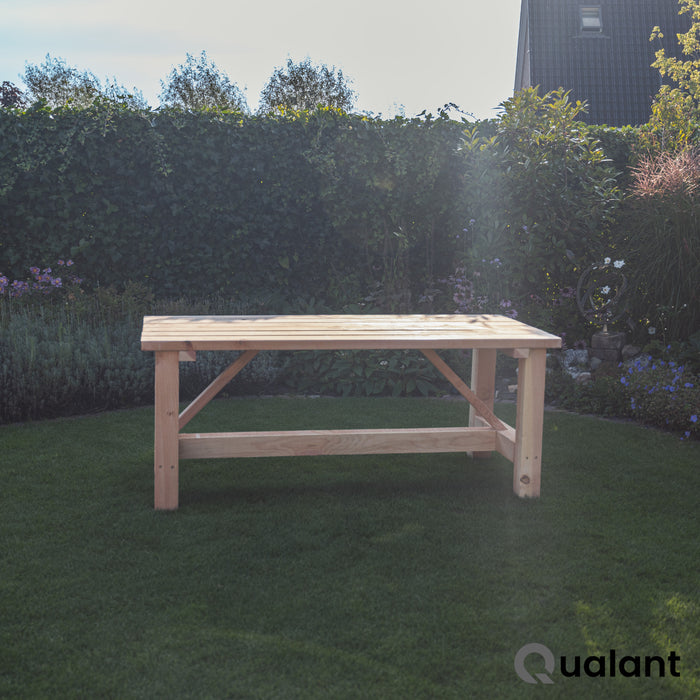 Table de jardin Timbrela | Douglas | Plusieurs tailles