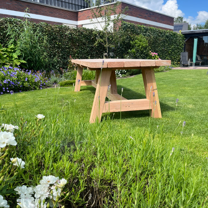 Table de jardin Extrême | Douglas | Plusieurs tailles