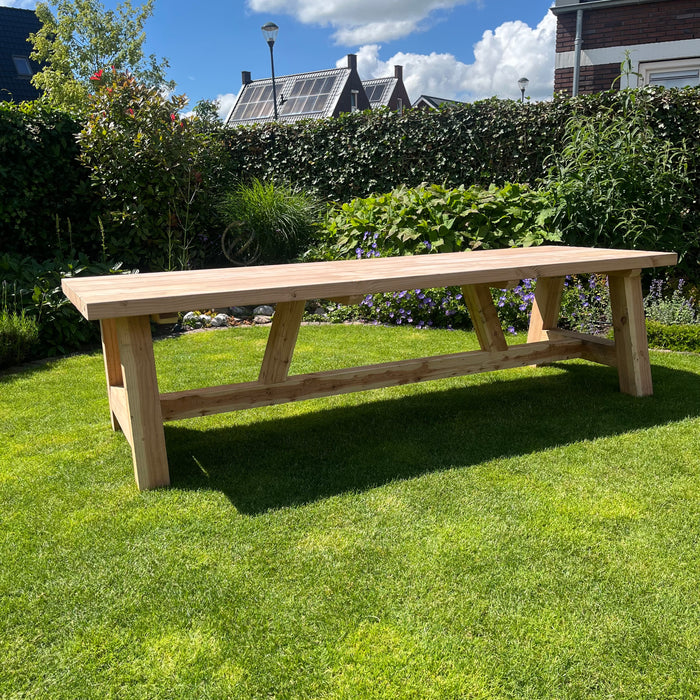 Table de jardin Extrême | Douglas | Plusieurs tailles